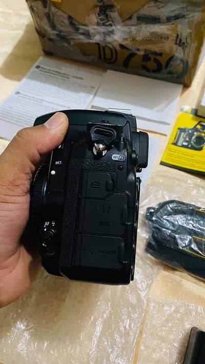Nikon d750 full frame dslr only body with full box like brand new.