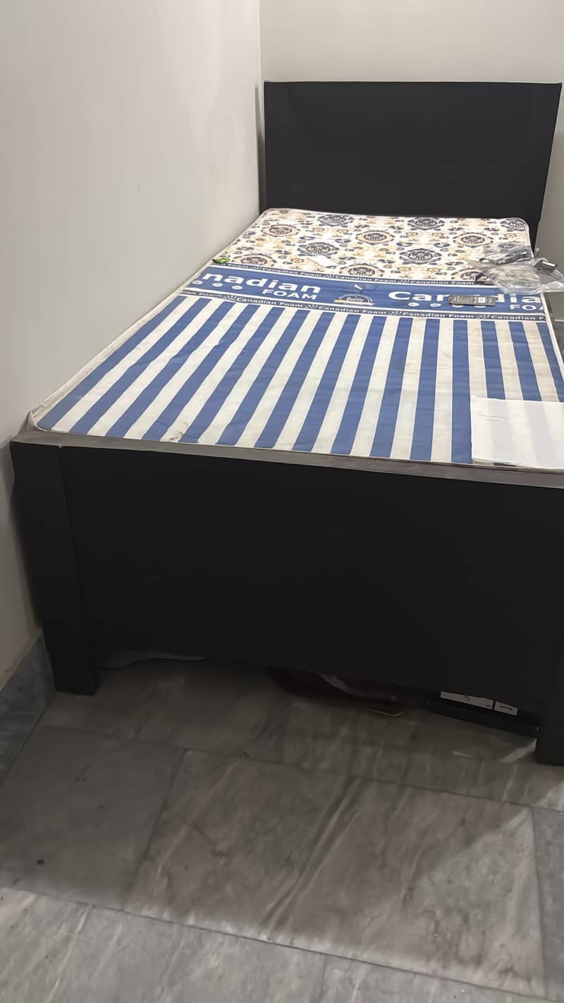 Single bed 0