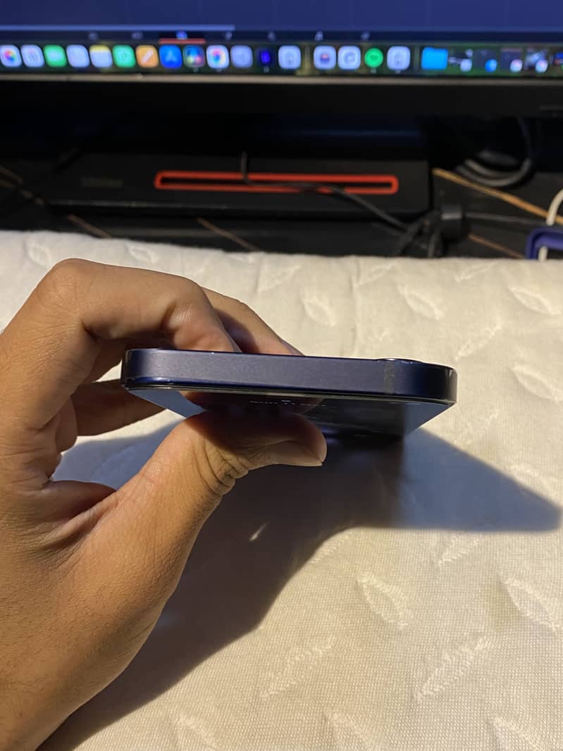 Apple iPhone 12 2