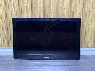 Samsung LCD 32 inches