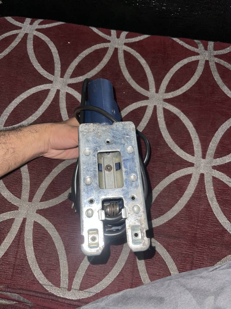 Jigsaw machine 1