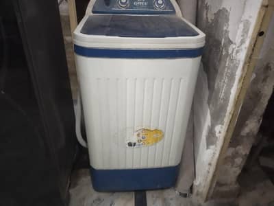 Iam selling gree washing machine used only 7 months all ok no fault