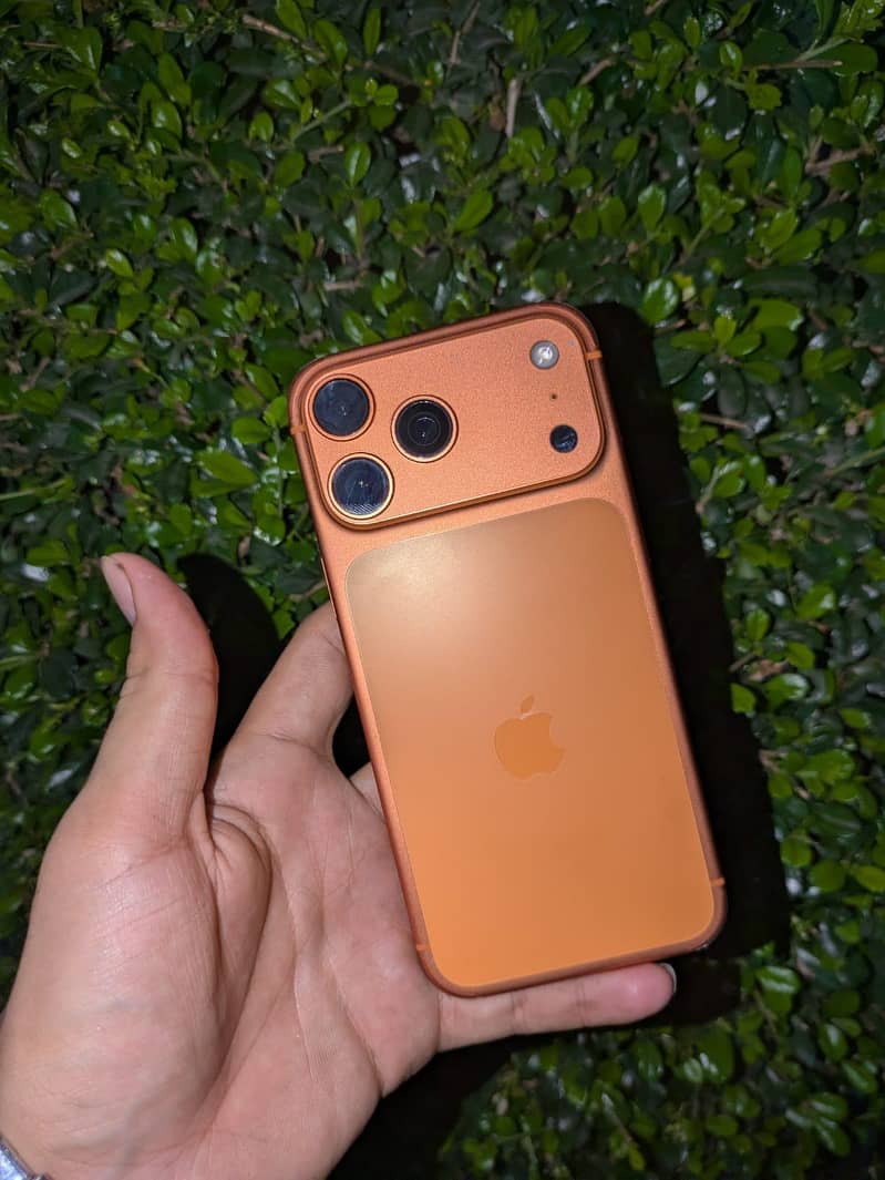 Apple iPhone 17 Pro Max 0