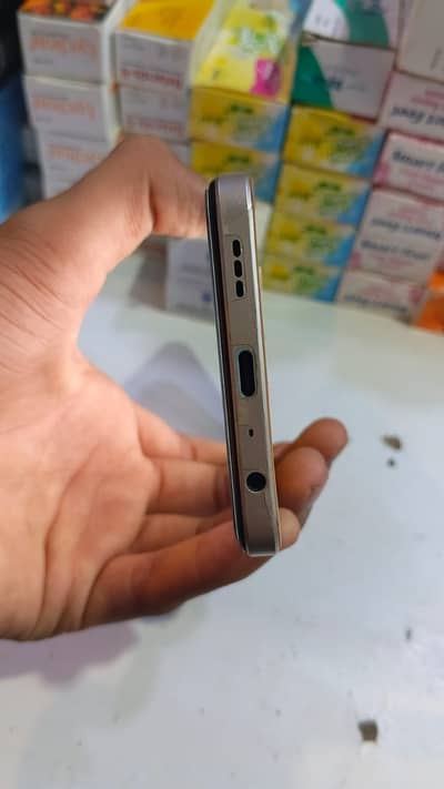 OPPO F21 Pro