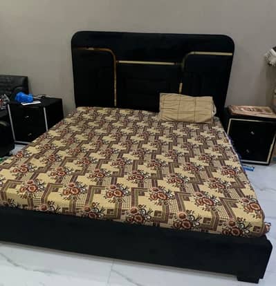 New condition bed 10/10