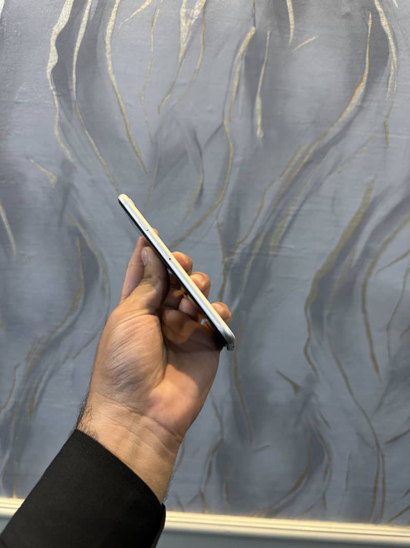 Apple iPhone SE 3