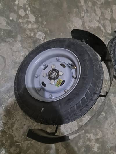 Electric Scooty Supporting & Balancing Tyre for Sale
