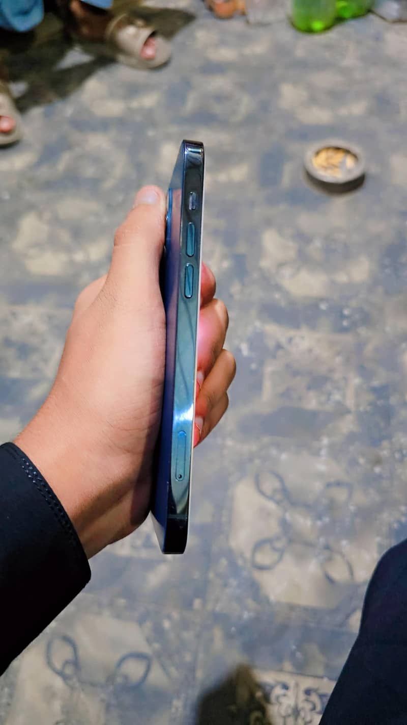 Apple iPhone 12 Pro 2