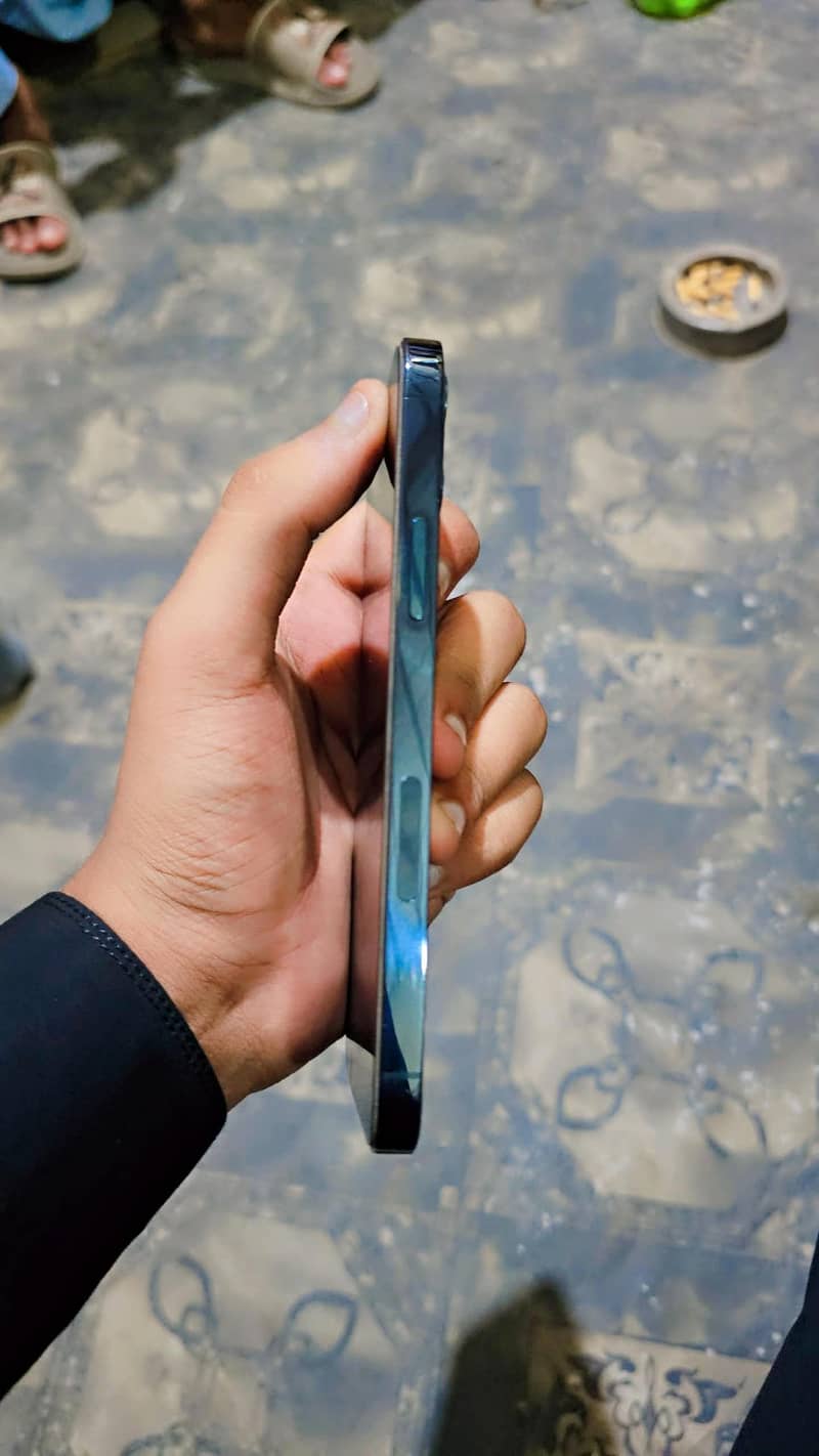 Apple iPhone 12 Pro 3