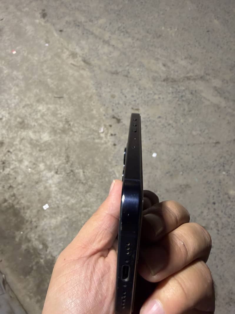 Apple iPhone 15 Pro 2