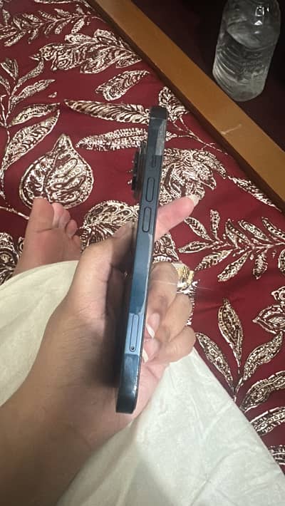 Apple iPhone 14