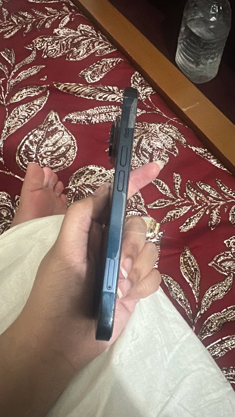 Apple iPhone 14 0