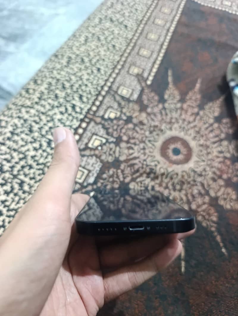 Apple iPhone 12 9
