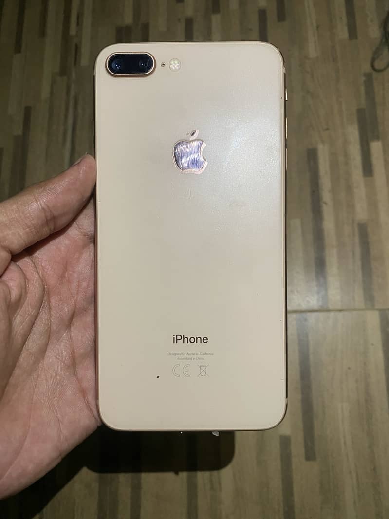 Apple iPhone 8 Plus 0