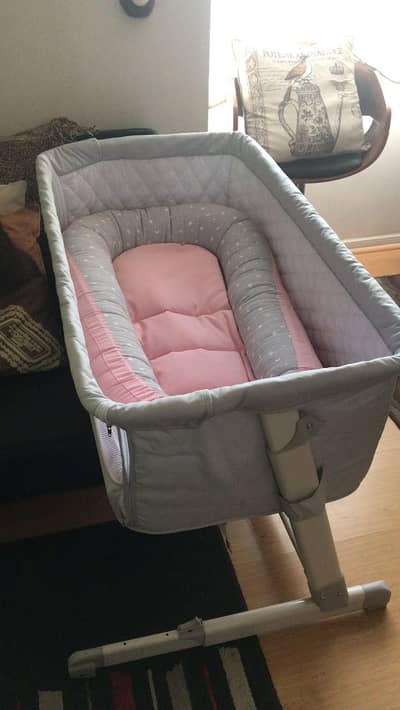 Baby Bassinet / Baby Bed – Excellent Condition
