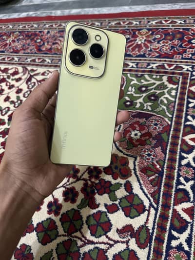 Infinix Hot 40 Pro