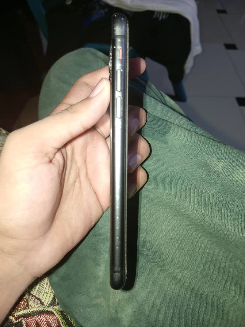 Apple iPhone 11 1