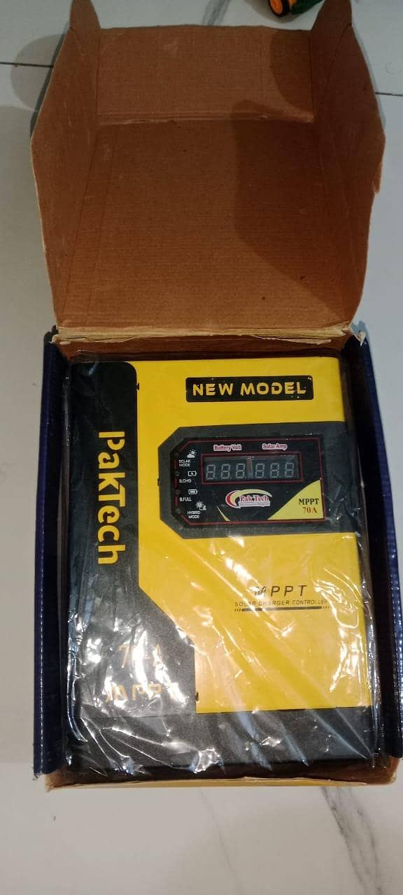 MPPT SOLAR CHARGE CONTROLLER 0