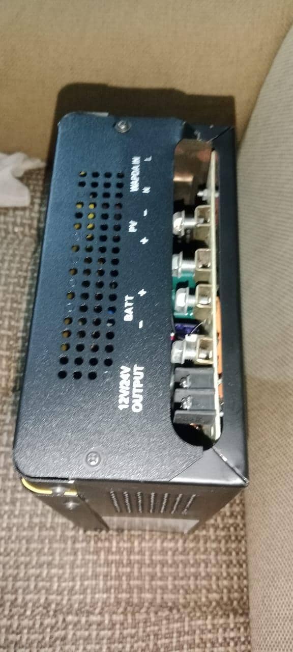 MPPT SOLAR CHARGE CONTROLLER 5