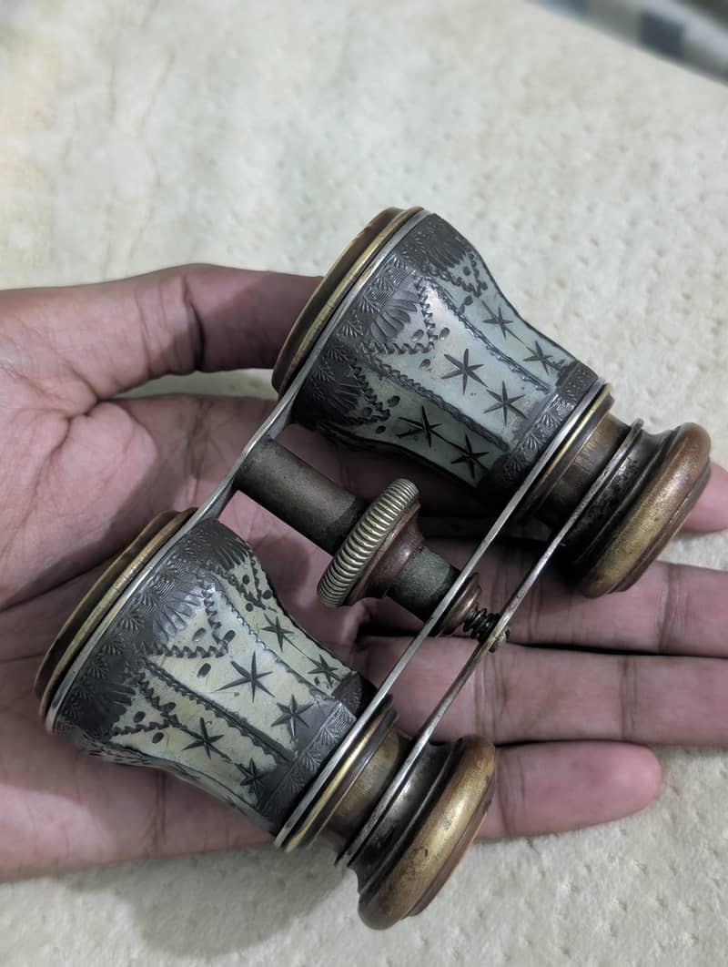 Binoculars 1990s 1