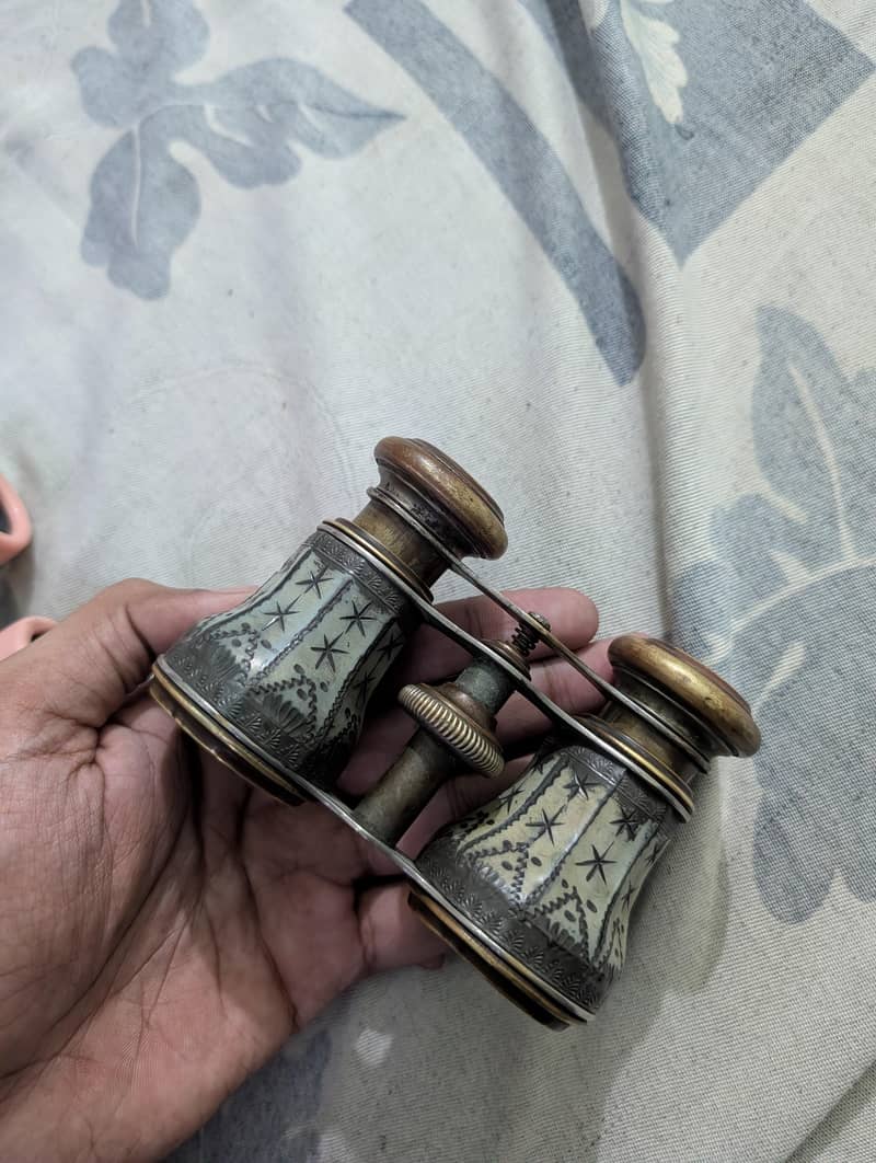 Binoculars 1990s 5