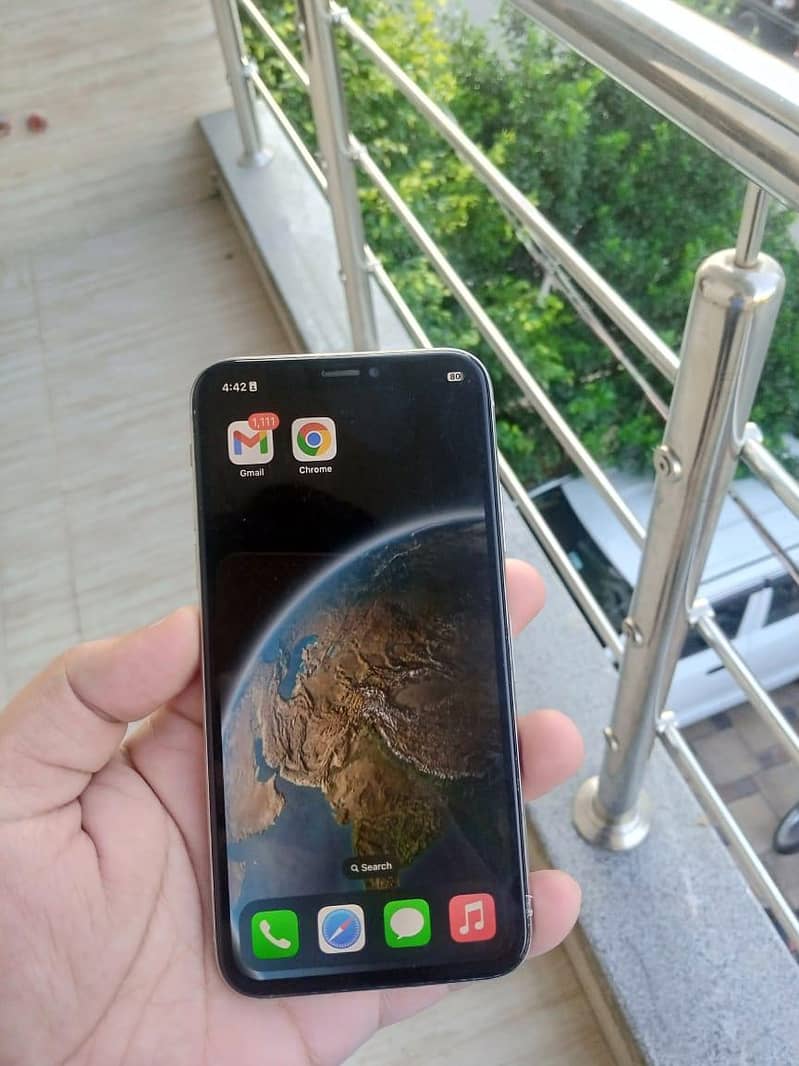 Apple iPhone X 3