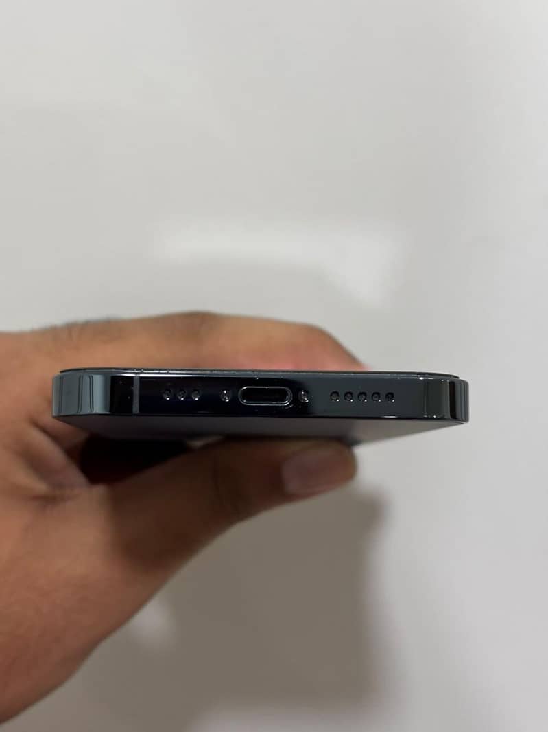 Apple iPhone 12 Pro 1