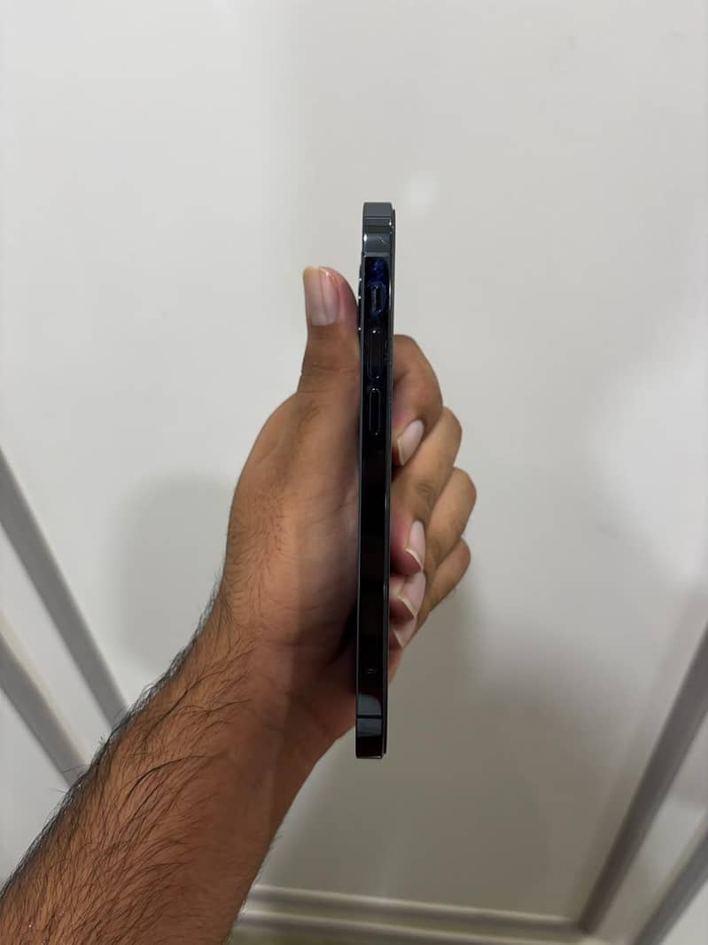 Apple iPhone 12 Pro 2