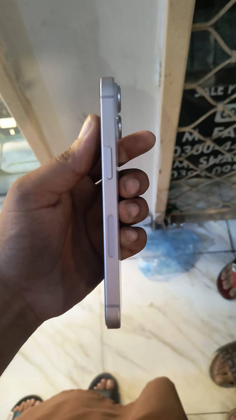Apple iPhone 14 1