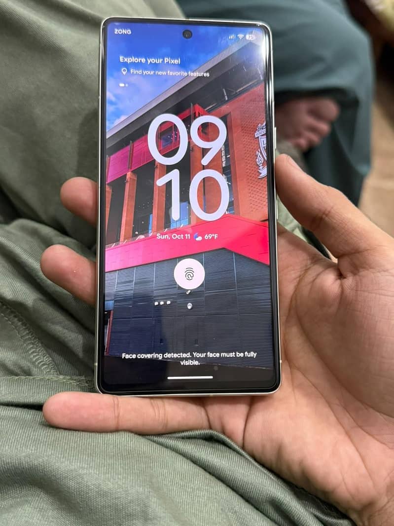 Google Pixel 7 4