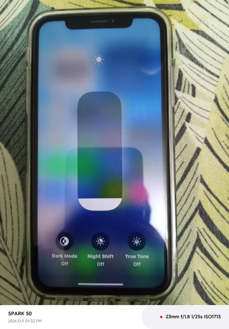 iPhone XR 4