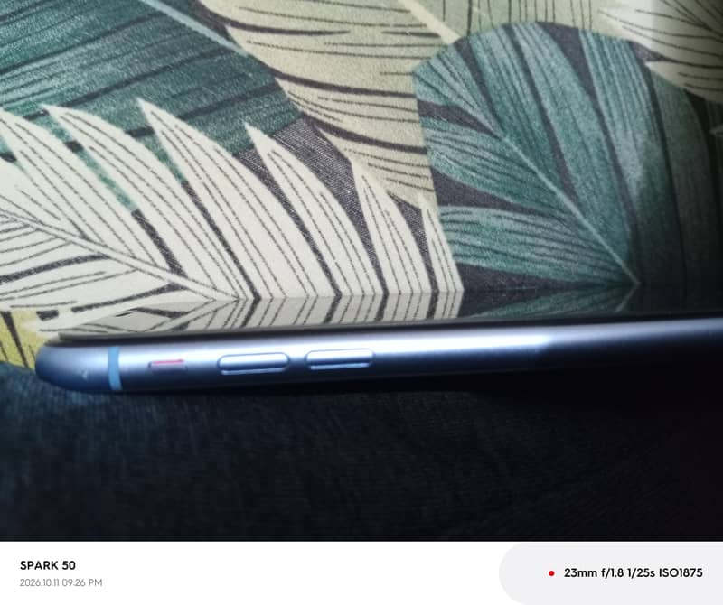 iPhone XR 5