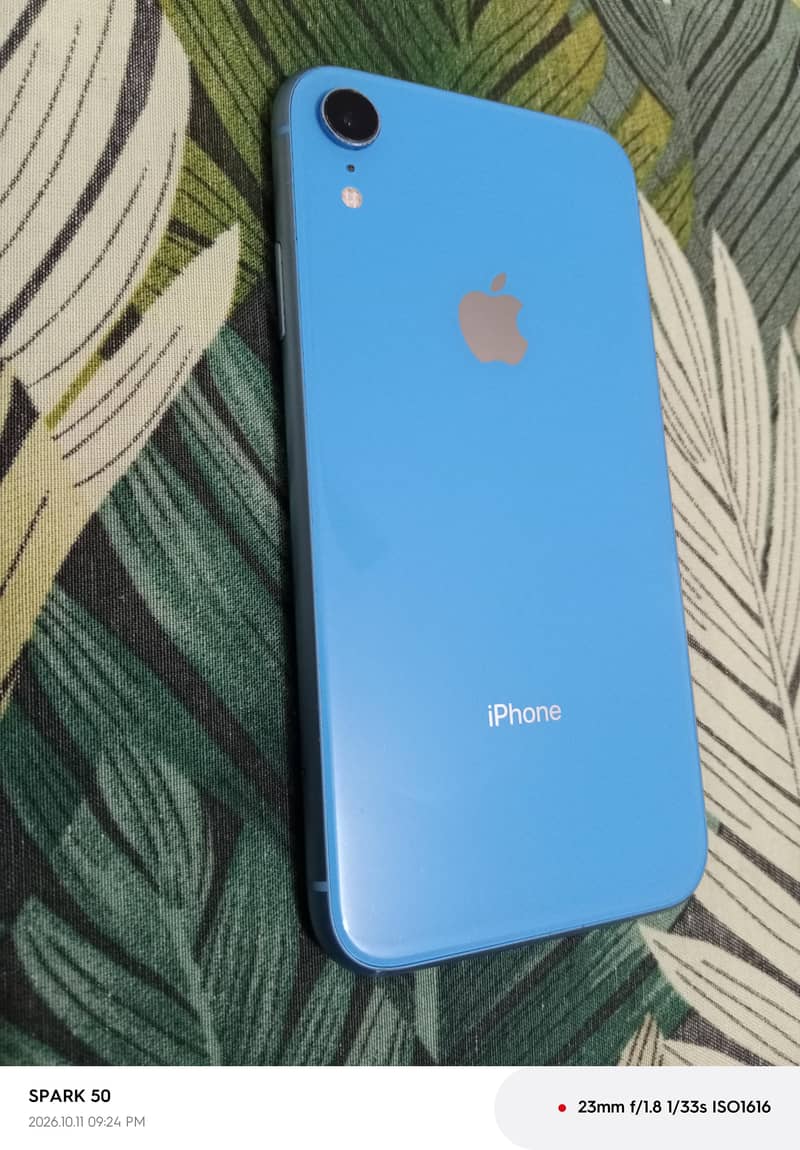 iPhone XR 7