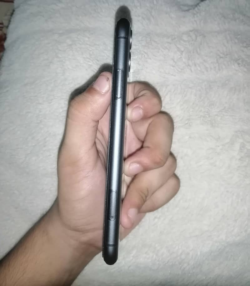 Apple iPhone 11 2