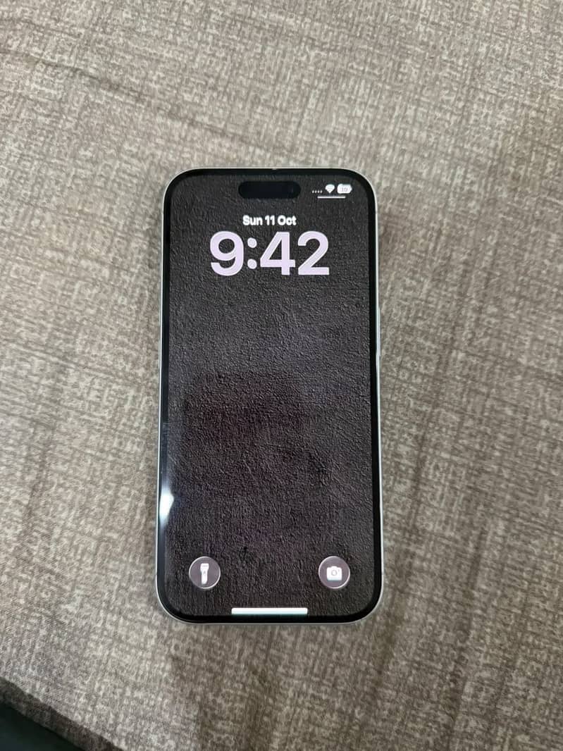Apple iPhone 16 1
