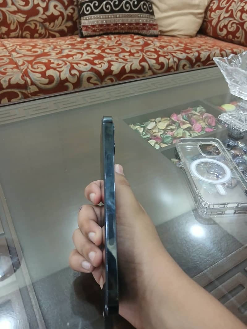 Apple iPhone 12 Pro 3
