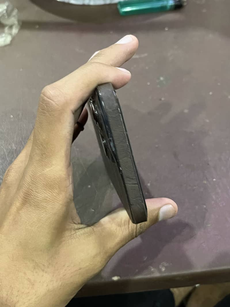 14 pro max 0