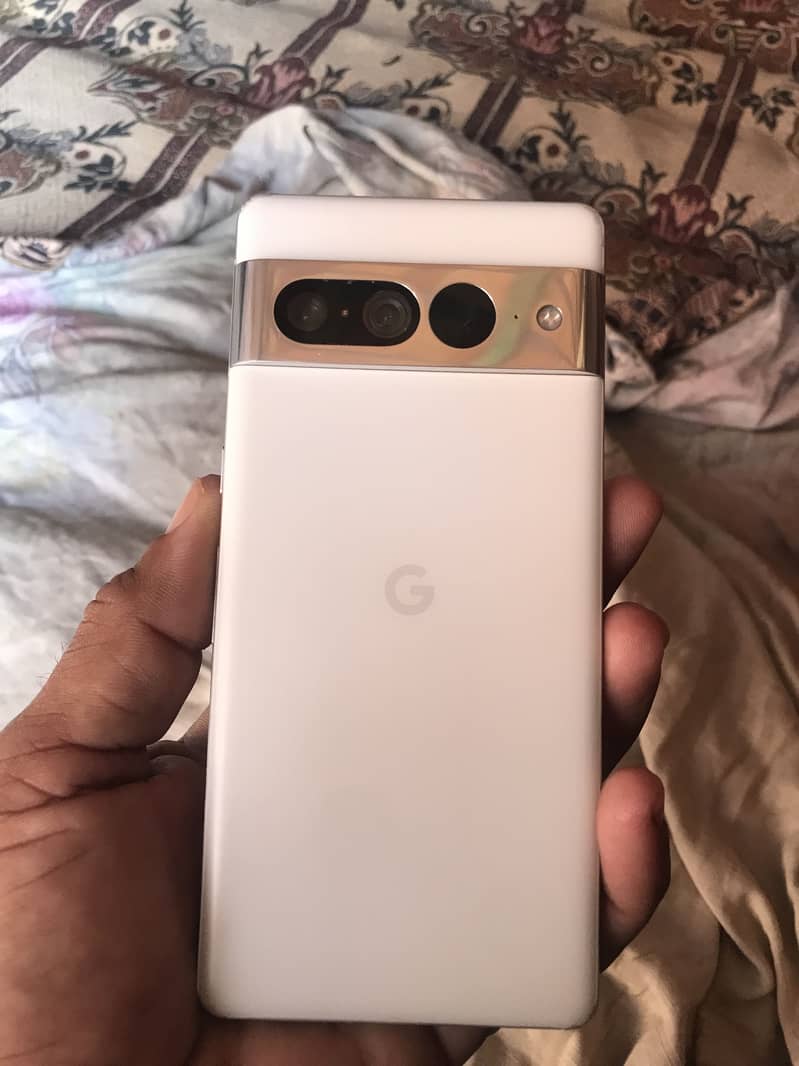 Google pixel 7pro 4