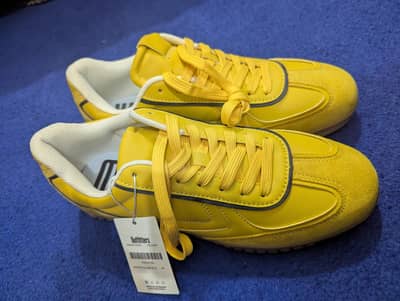 Outfitters Yellow sneakers, limited edition