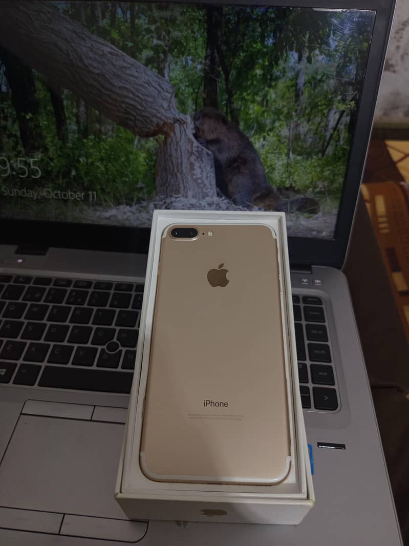 Apple iPhone 7 Plus 0