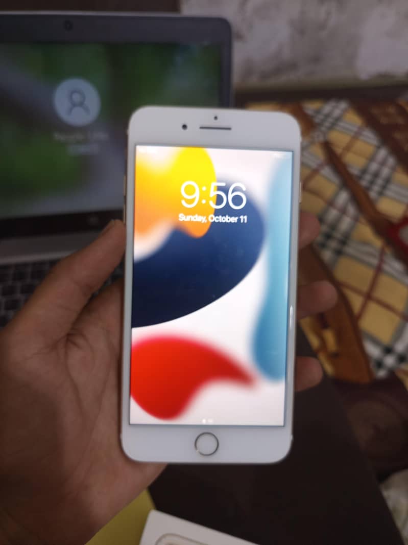 Apple iPhone 7 Plus 1