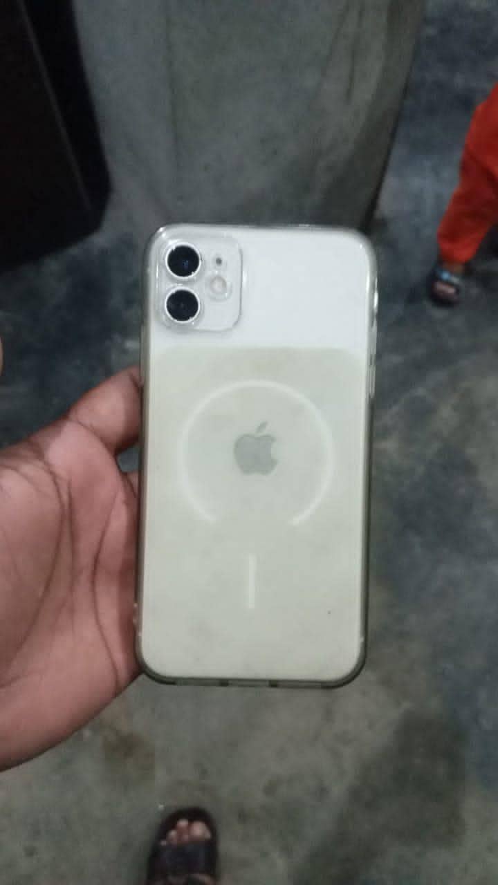 Apple iPhone 11 0
