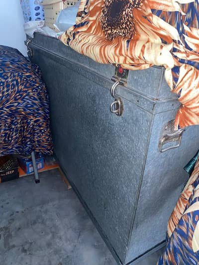 Heavy Duty Iron Bedding Box 5×3 Ft | Strong Quality | Excellent Cond