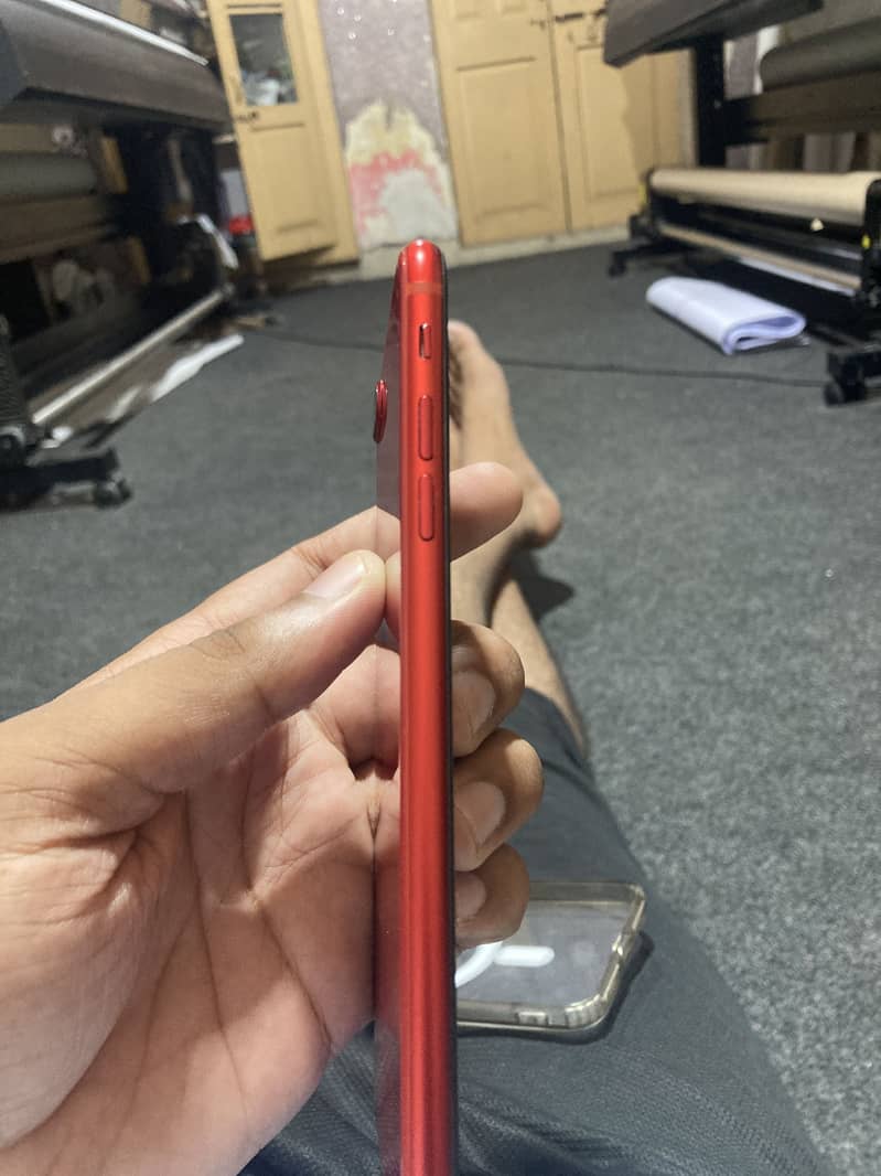 Apple iPhone 8 Plus 3