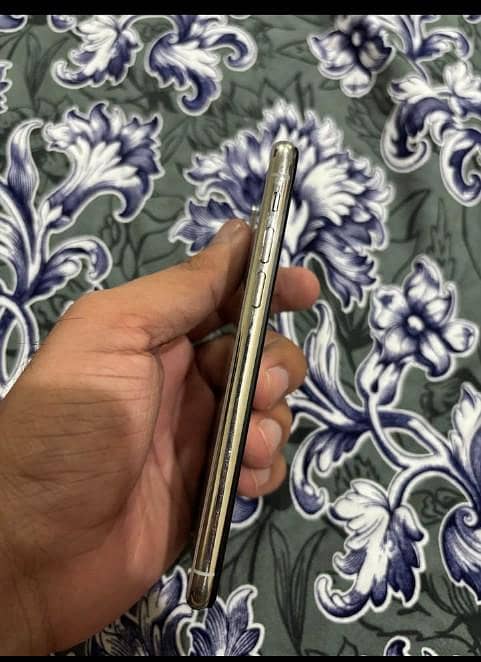 Apple iPhone X 2