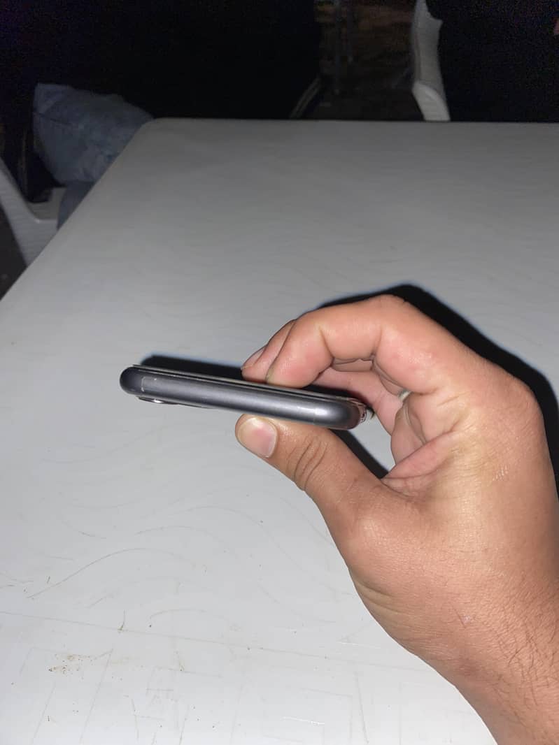 Apple iPhone 11 2