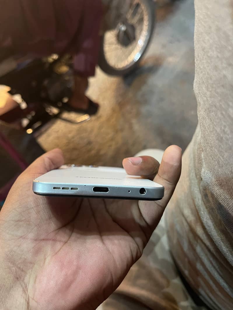 Tecno Spark 40 2