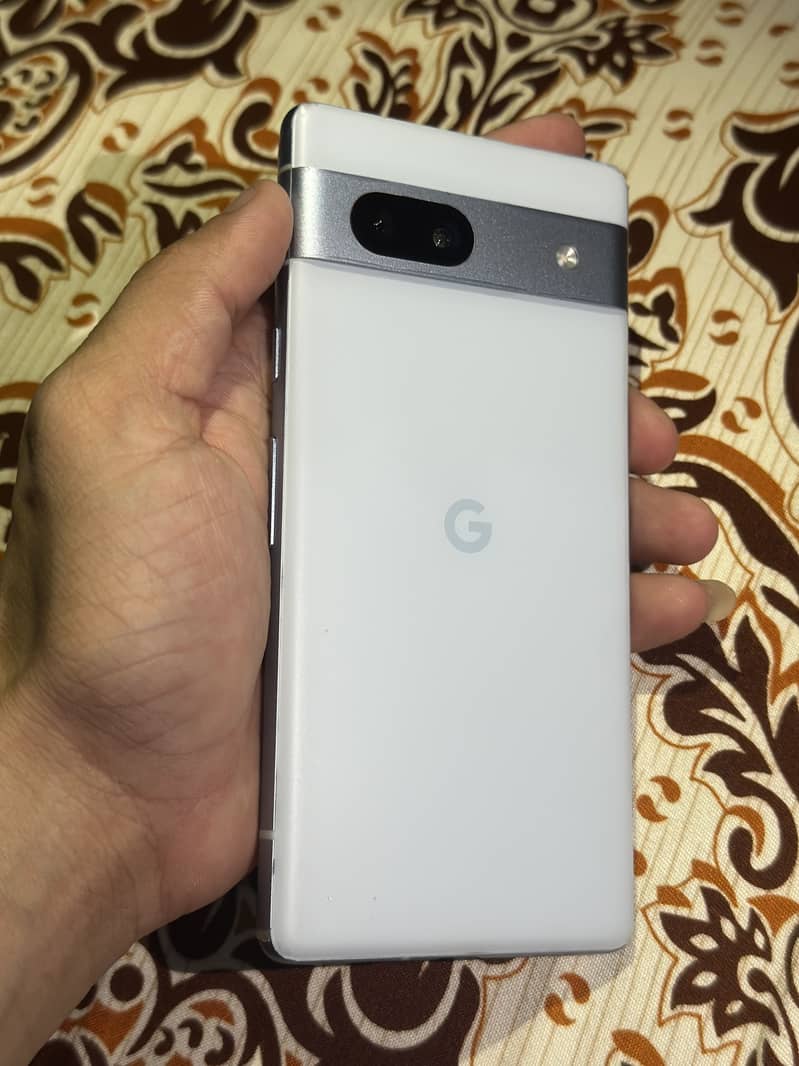 Google Pixel 7a 4