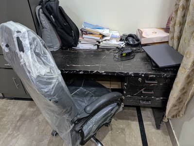 Office Chair & Computer Table for Sale – Good Condition
