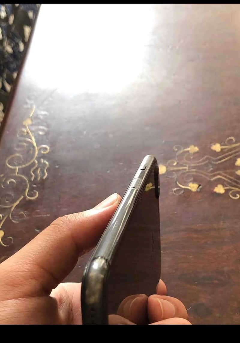 Apple iPhone 8 Plus 2